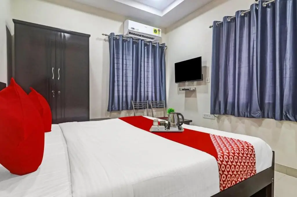 Хидерабад: Oyo Flagship 93436 Msr Guest Inn