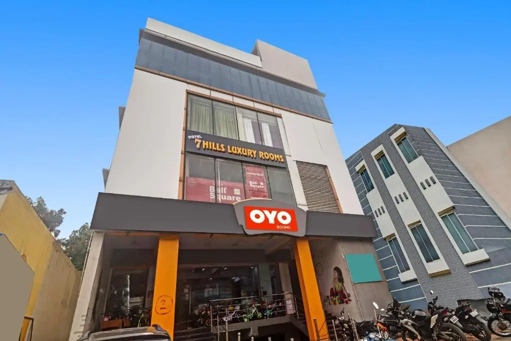 Хидерабад: OYO 93527 Hotel 7 Hills Luxury Rooms