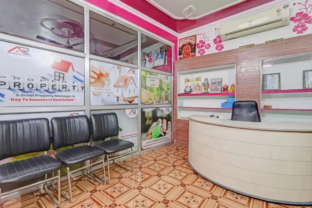 Лакхнау: Oyo 87705 Hotel Bdr Lawn