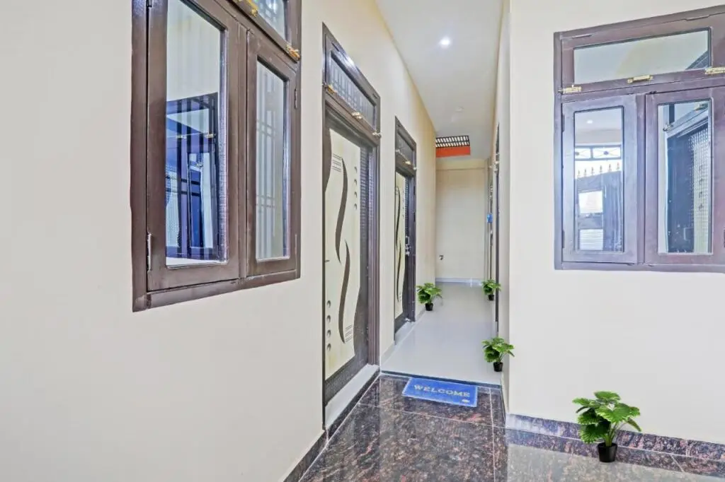 Лакхнау: Oyo Flagship 92974 Villa Palace Hotel