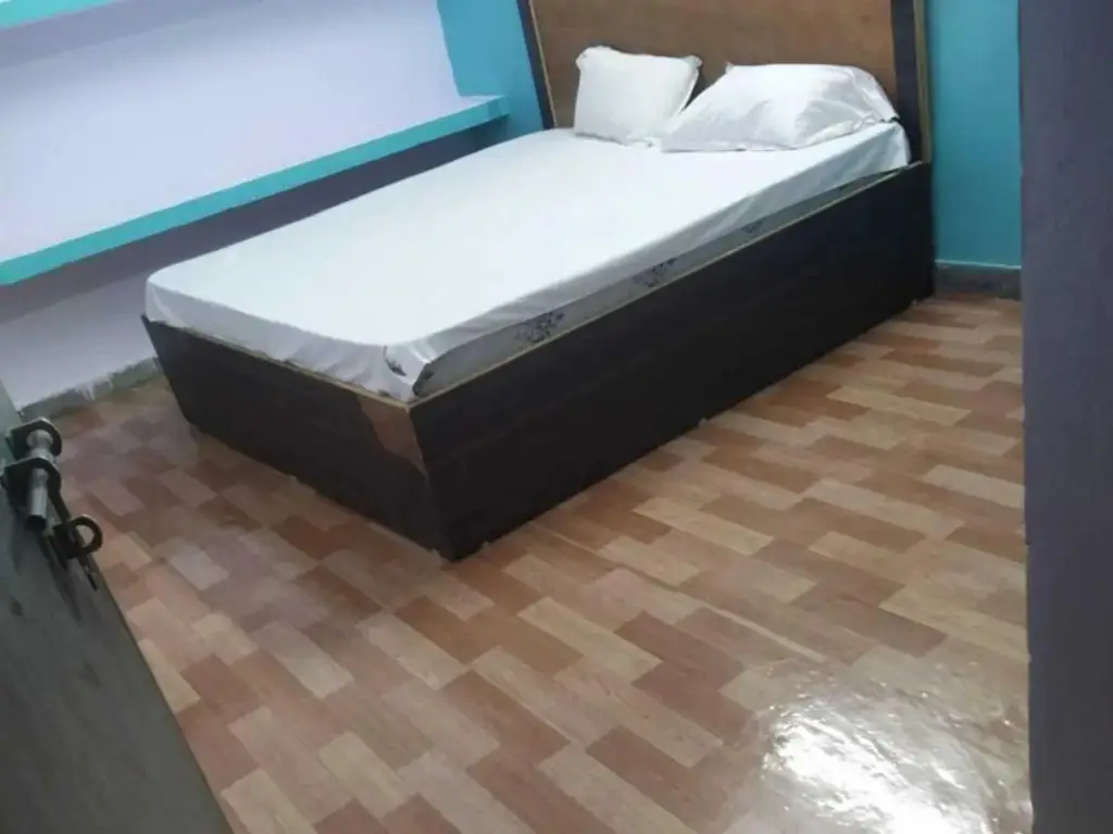 Лакхнау: OYO 93022 Krishna Stay In