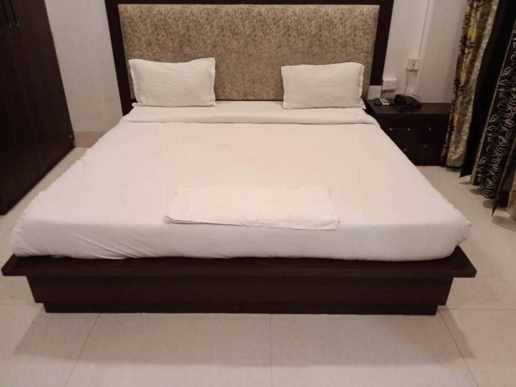 Лакхнау: OYO 93022 Krishna Stay In