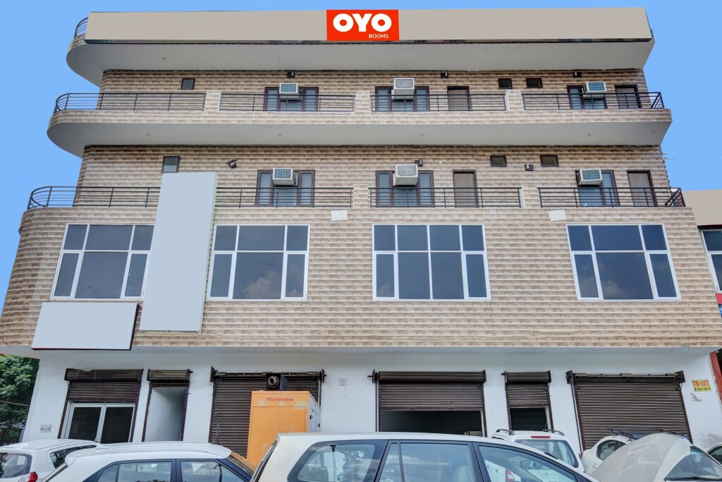 OYO Flagship 93351 Hotel Hc Punjab Inn — фото 1