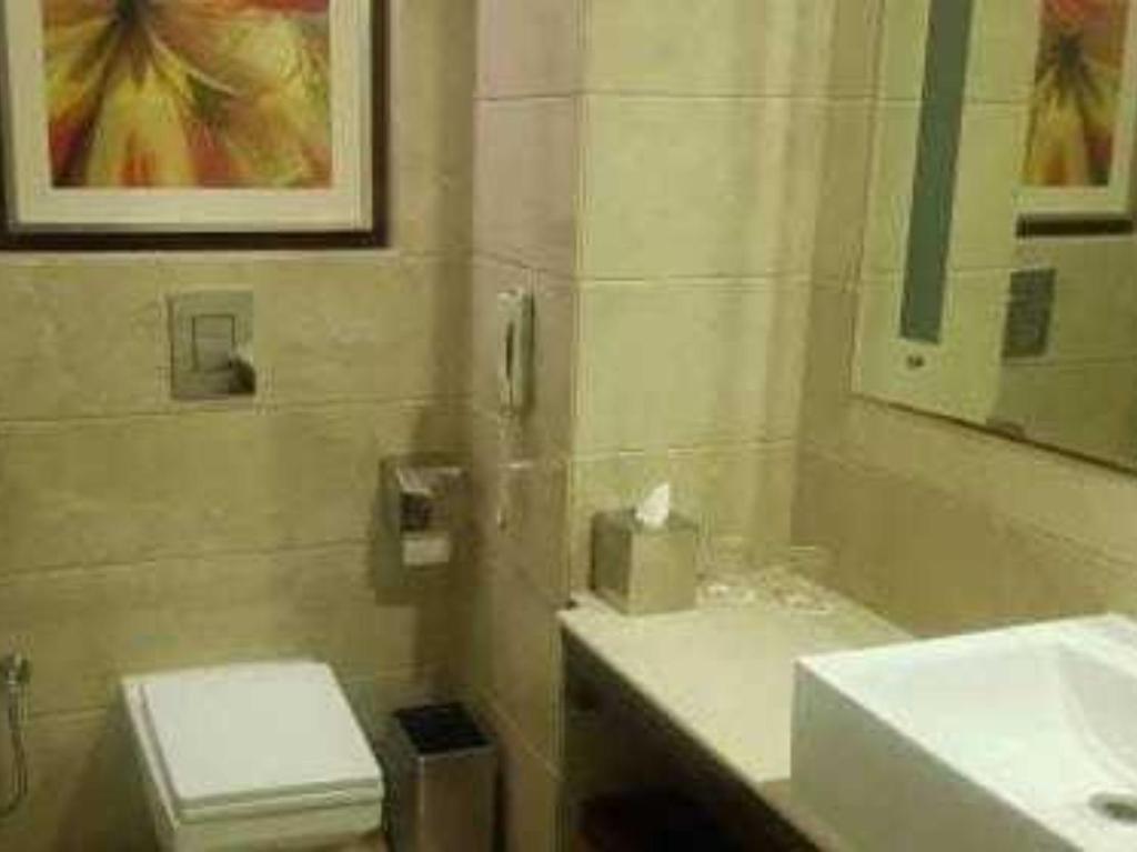 Большая Нойда: OYO 93647 Hotel Fabulous Inn