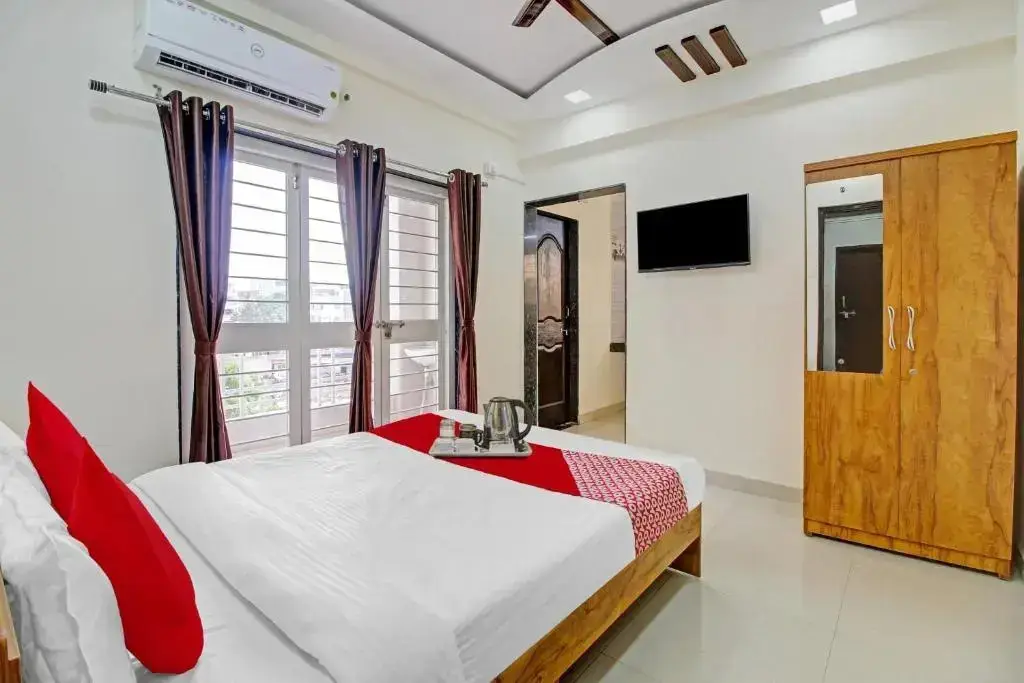 Хинджевади: Oyo Flagship 93292 Hotel White House