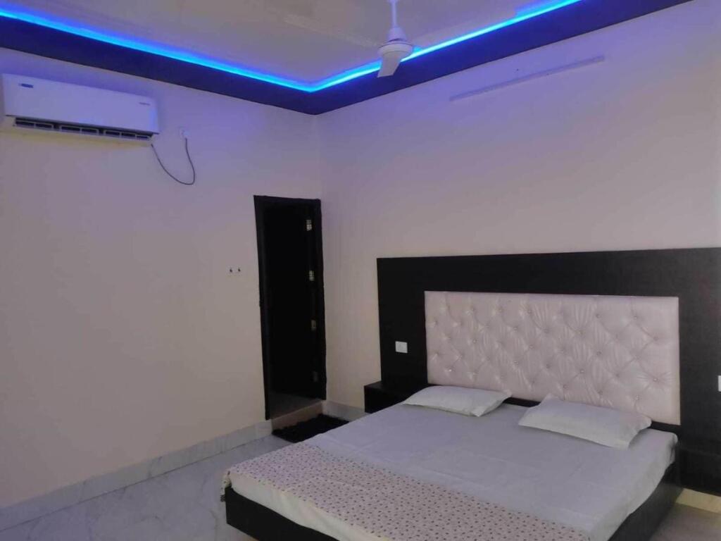 Rohtak: OYO 93194 Hotel Paris