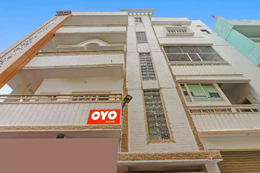 Oyo Flagship 92819 Hotel Surbhi G House — фото 1