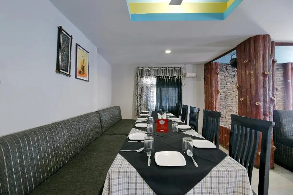 Индаур: Collection O Hotel Diamond And Residences