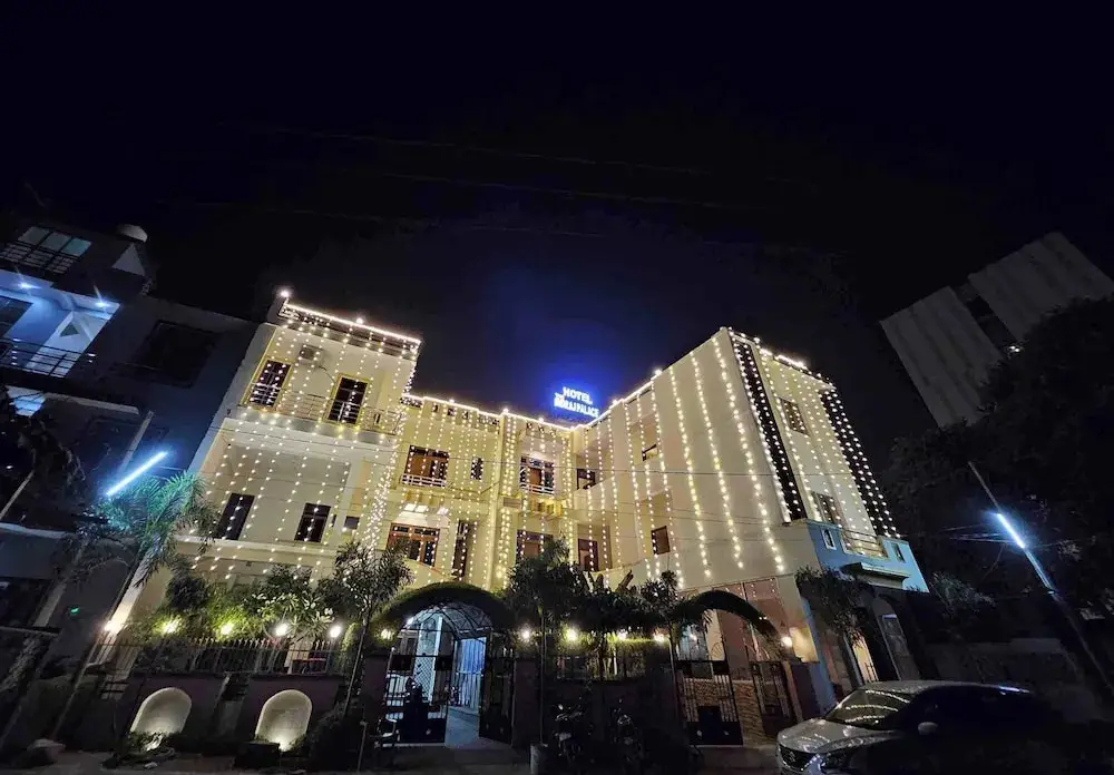 The Indraj Palace Hotel — фото 1