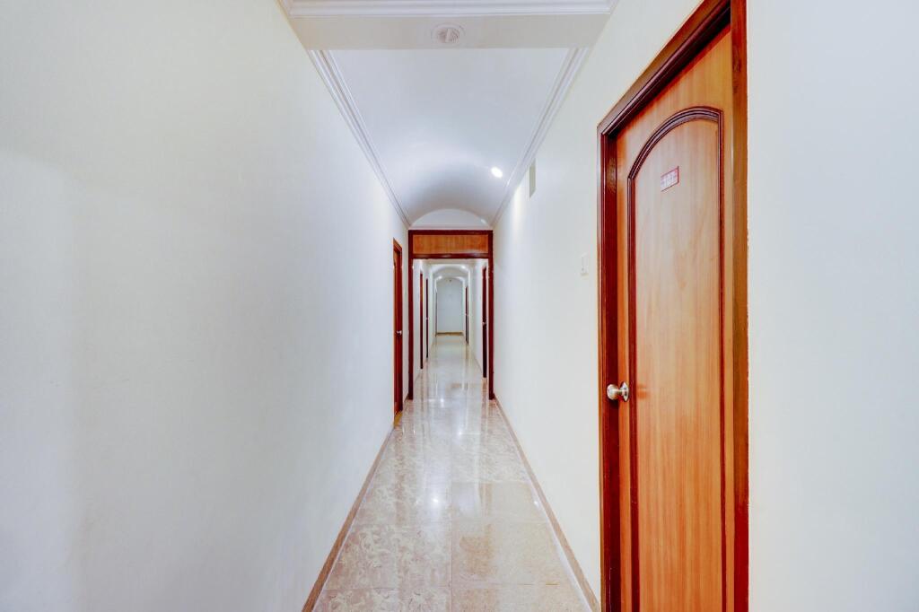 Мумбаи: Collection O 83805 De Meridian Hotel