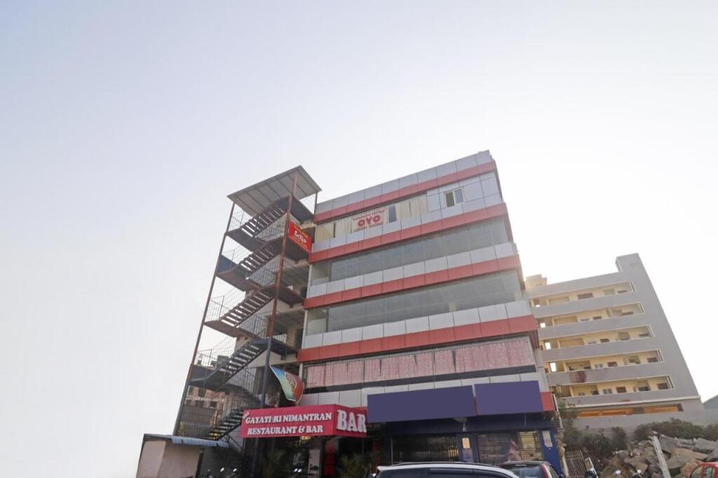 Хидерабад: Capital O 88257 Kamakshi Hotels