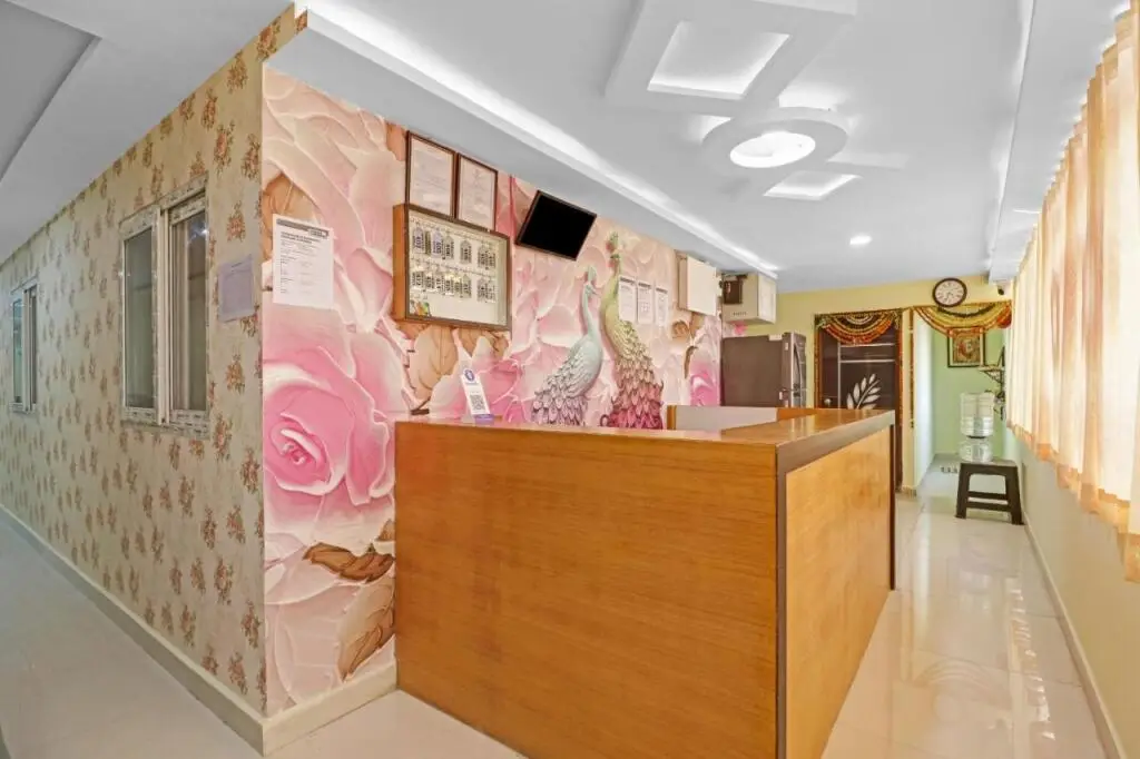 Хидерабад: Capital O 88257 Kamakshi Hotels