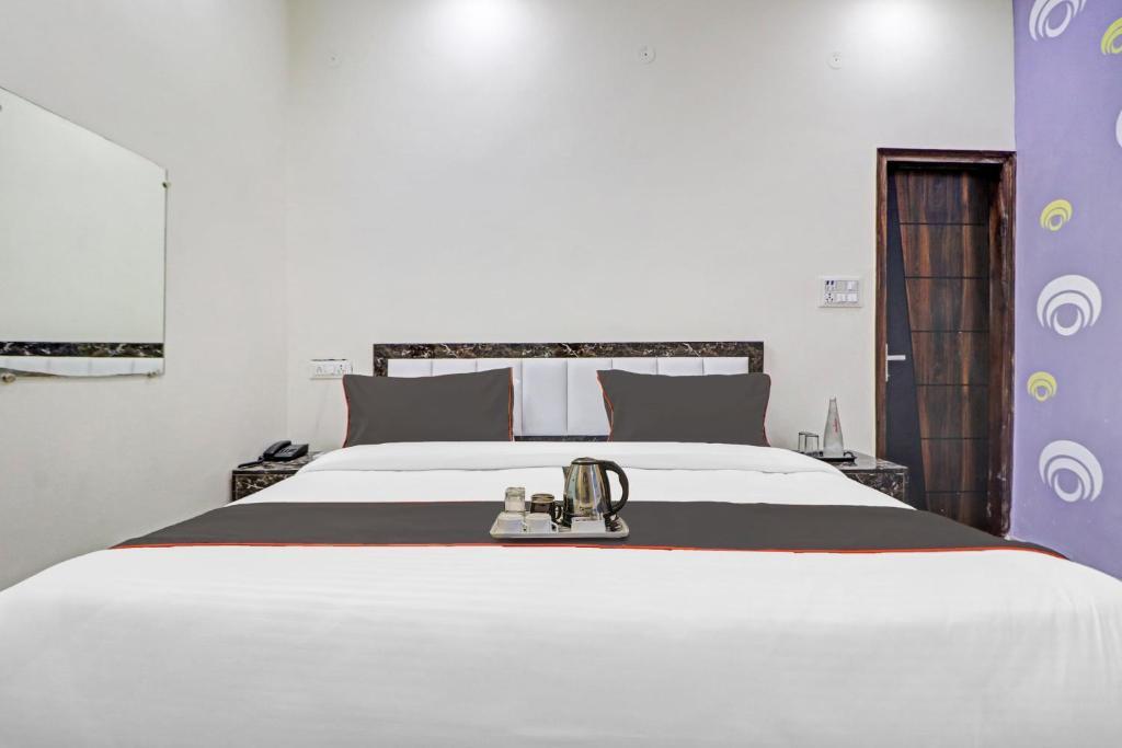 Нью-Дели: Capital O 89538 Hotel the Royal Orbit
