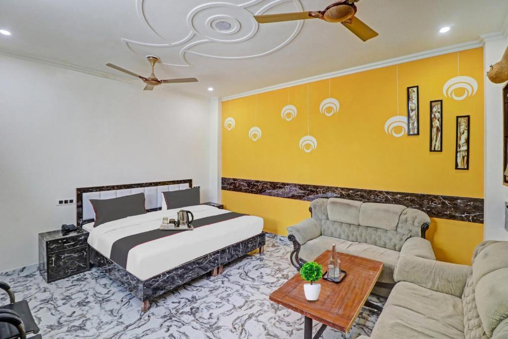 Нью-Дели: Capital O 89538 Hotel the Royal Orbit