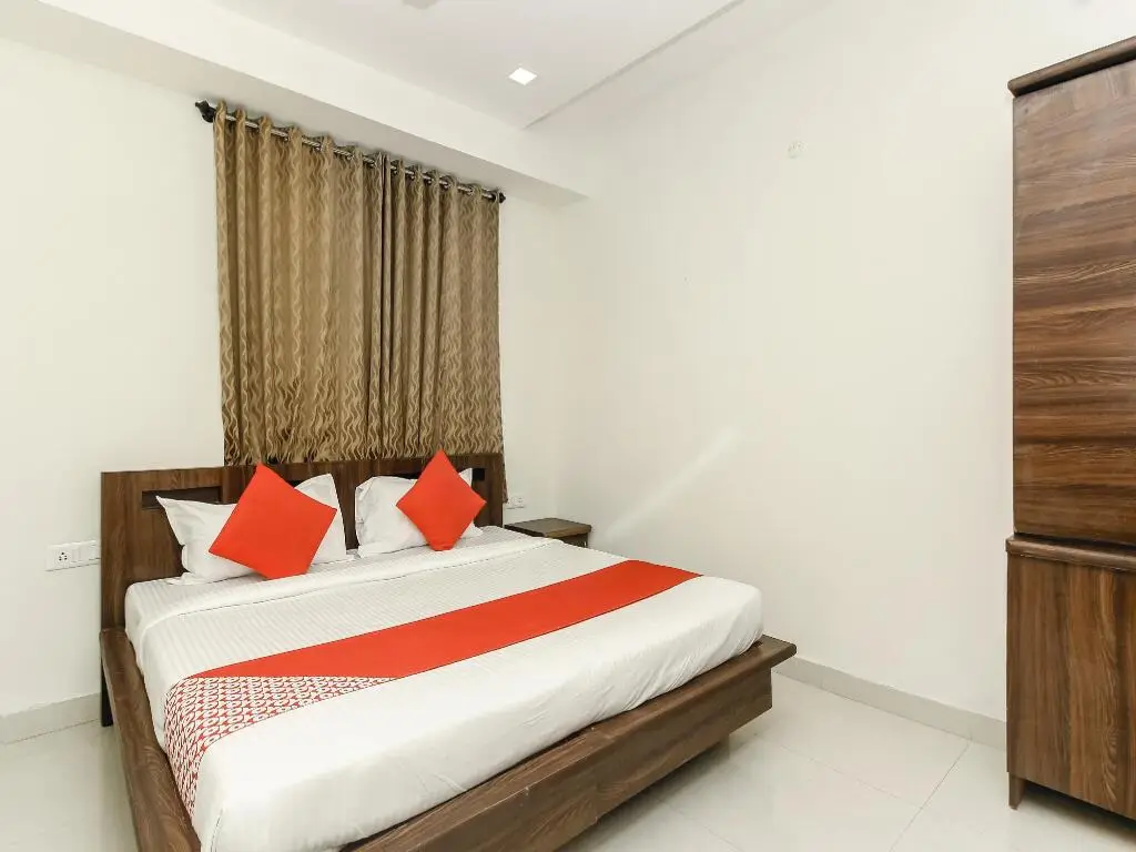 Хидерабад: Capital O HYD756 Hotel Green Leaf