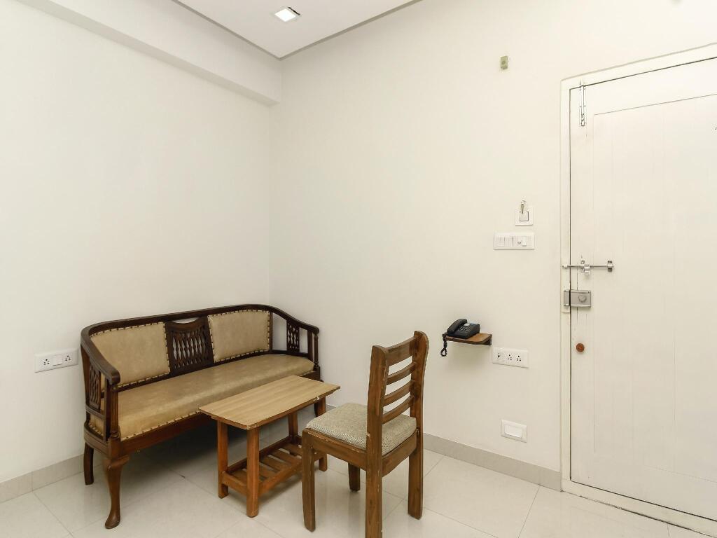 Хидерабад: Capital O HYD756 Hotel Green Leaf
