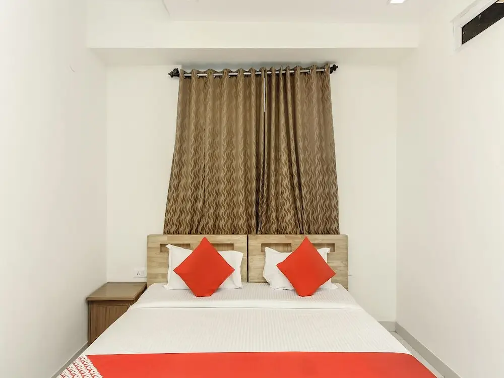 Хидерабад: Capital O HYD756 Hotel Green Leaf