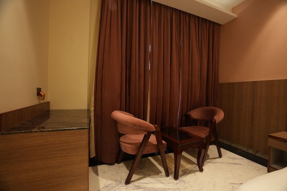 Большая Нойда: Lime Tree Hotel and Banquet Greater Noida