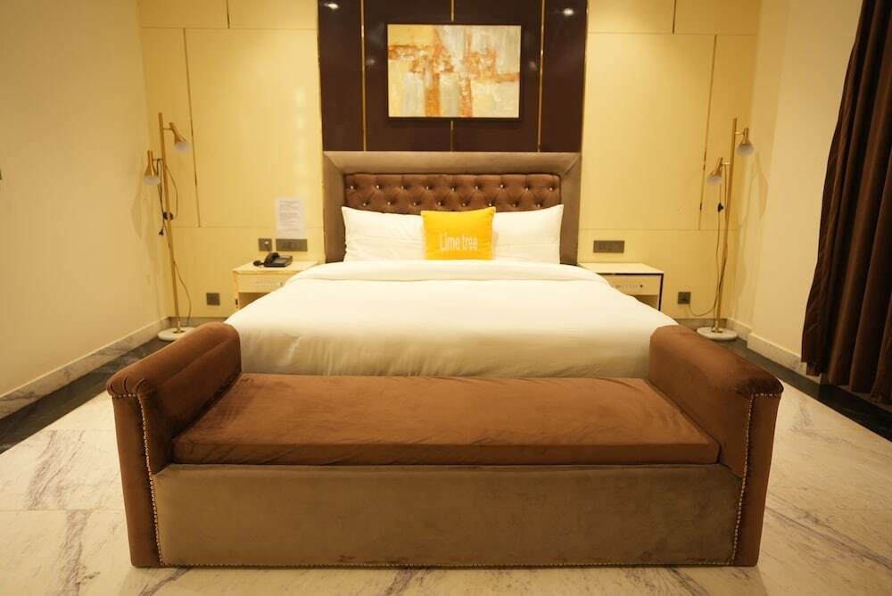 Большая Нойда: Lime Tree Hotel and Banquet Greater Noida