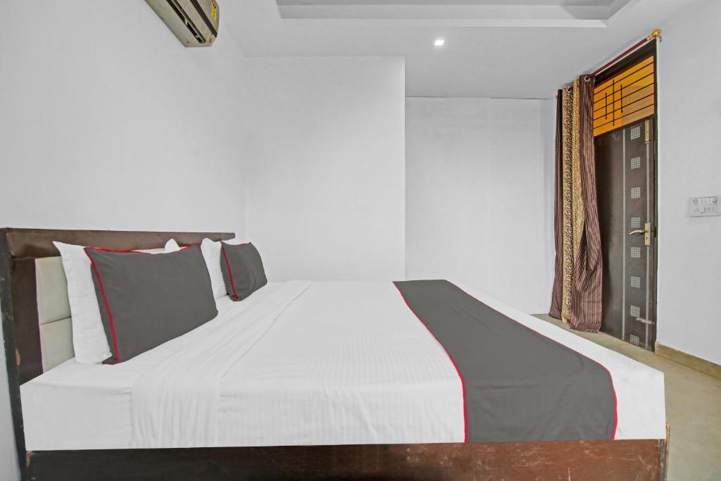 Газиабад: Capital O 86220 Hotel Sunshine 2