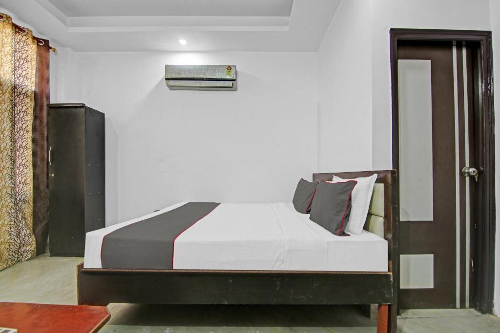 Газиабад: Capital O 86220 Hotel Sunshine 2