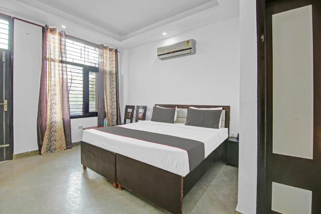 Газиабад: Capital O 86220 Hotel Sunshine 2