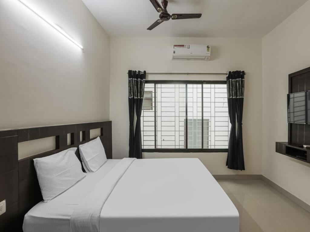 Кушалнагар: Capital O 84042 Nakshatraa Residency