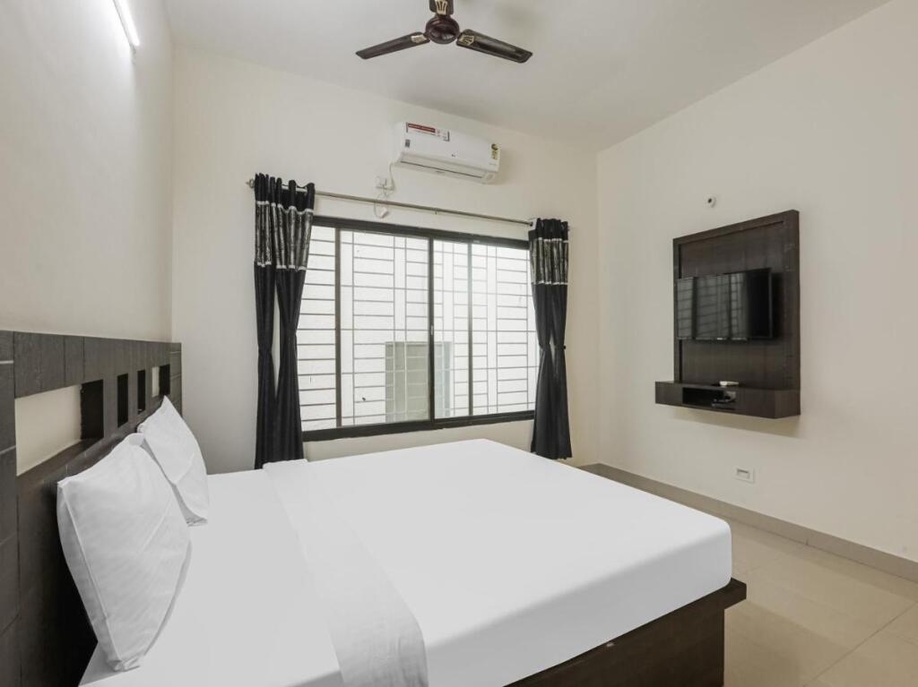 Кушалнагар: Capital O 84042 Nakshatraa Residency