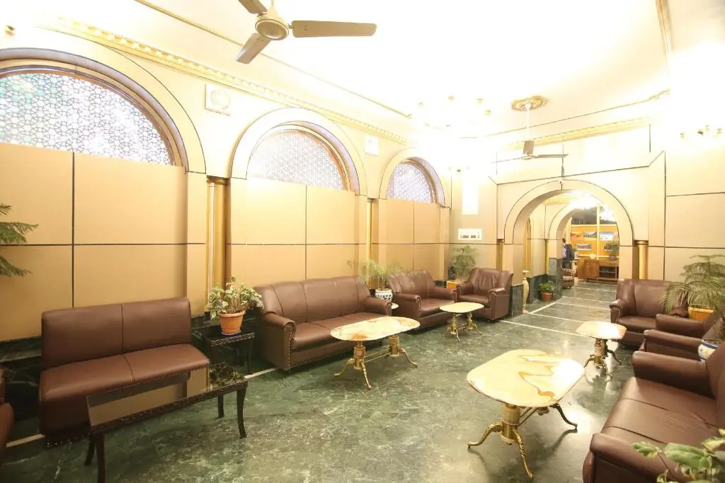 Шринагар: Capital O 37894 Hotel International