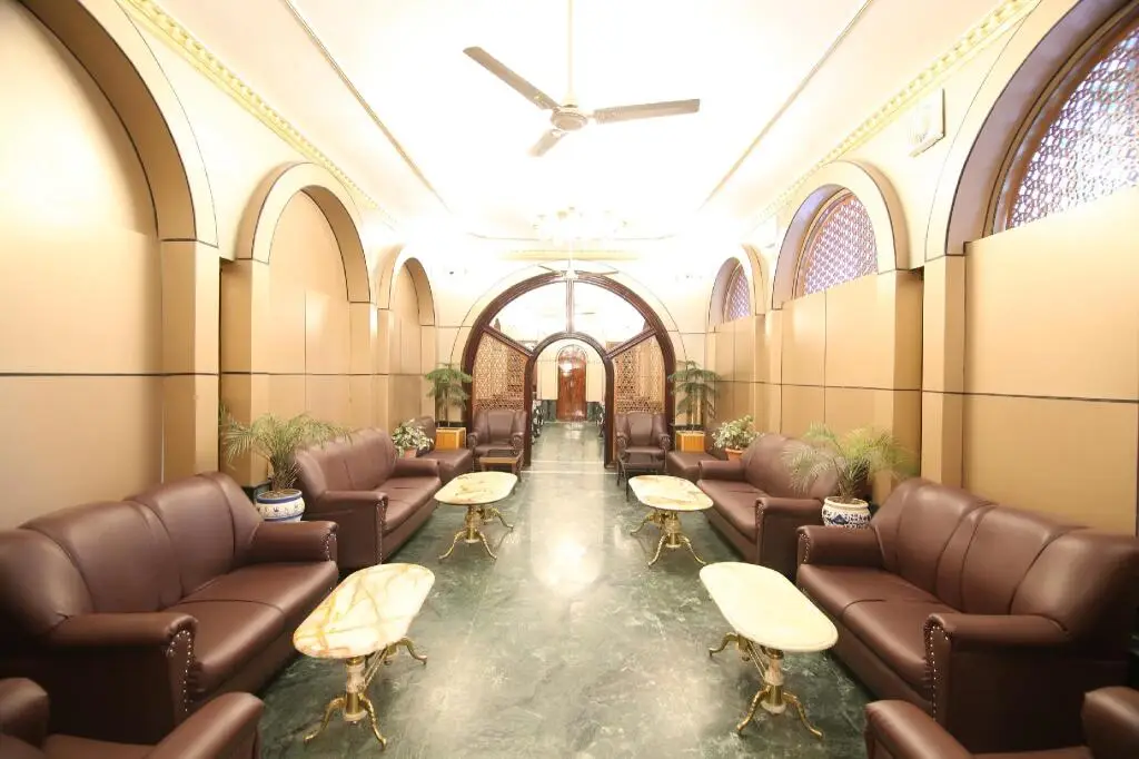 Шринагар: Capital O 37894 Hotel International