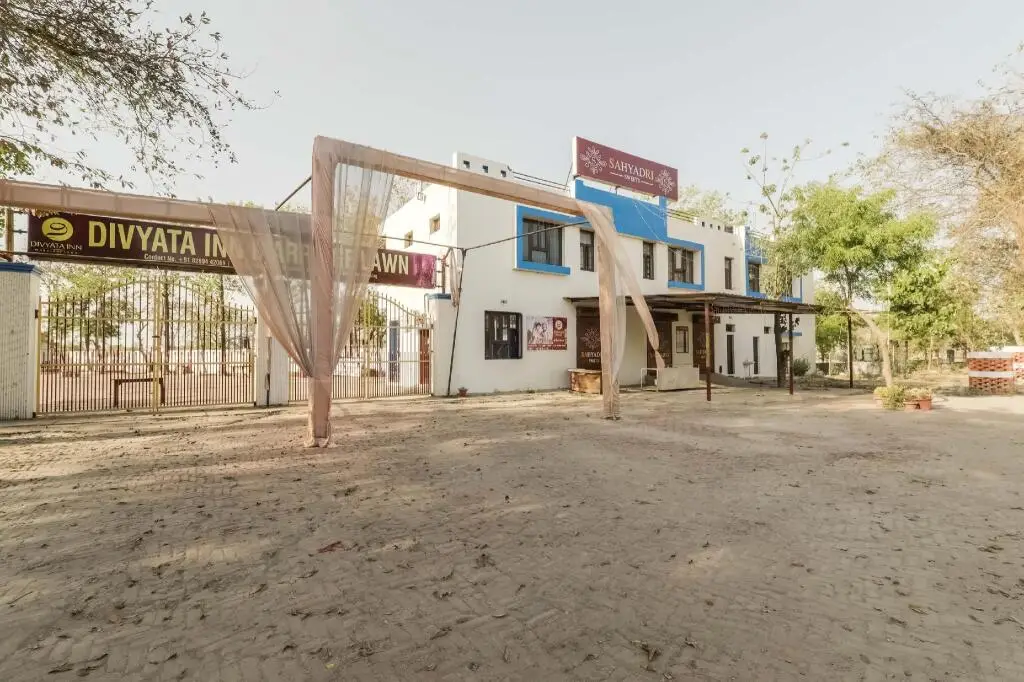 Лакхнау: SPOT ON 80057 Sahyadri Inn