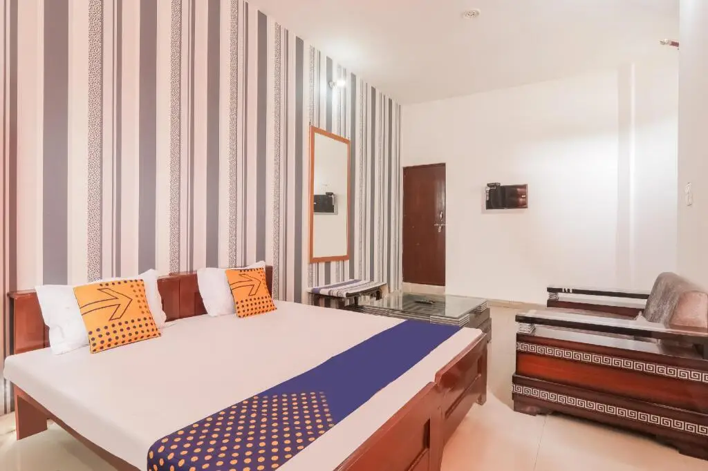 SPOT ON 80057 Sahyadri Inn — фото 1