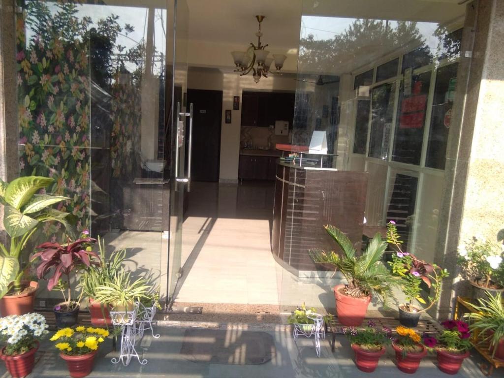 Niketan Medanta Service Apartment — фото 1