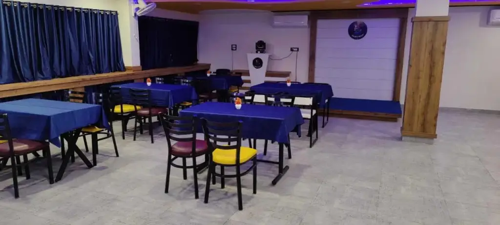 Гвалиор: Oyo 93593 Sailors Galley