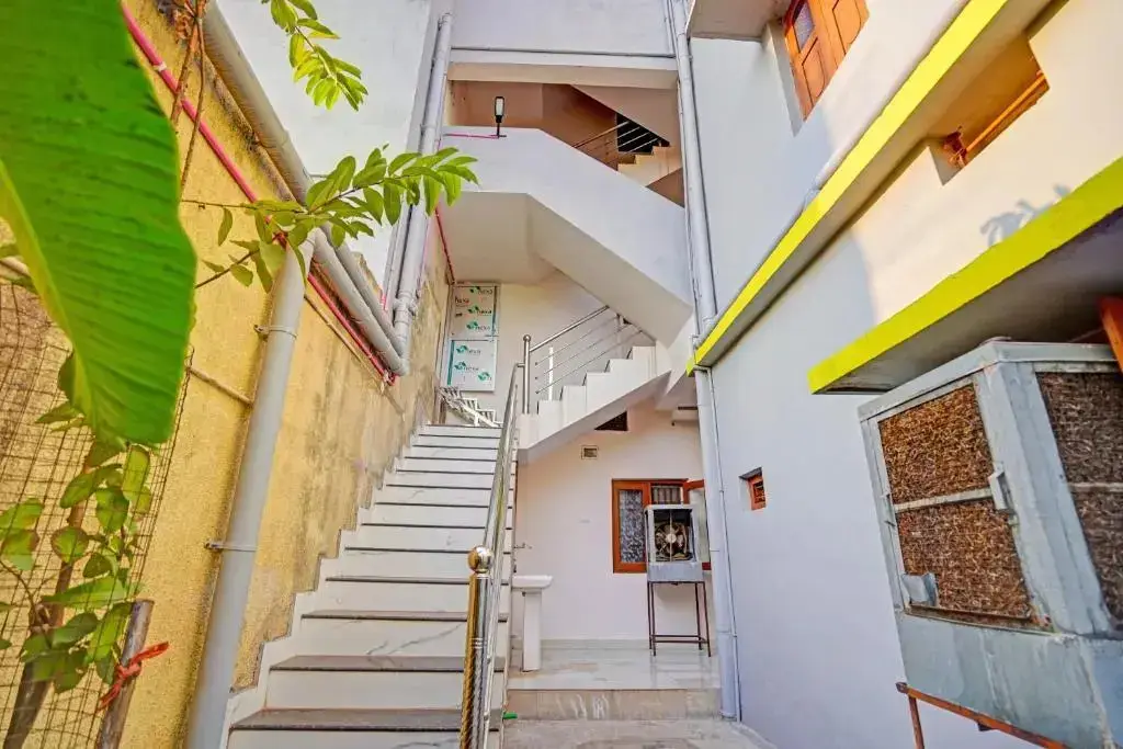 Дург: Hotel O Evening Star Inn