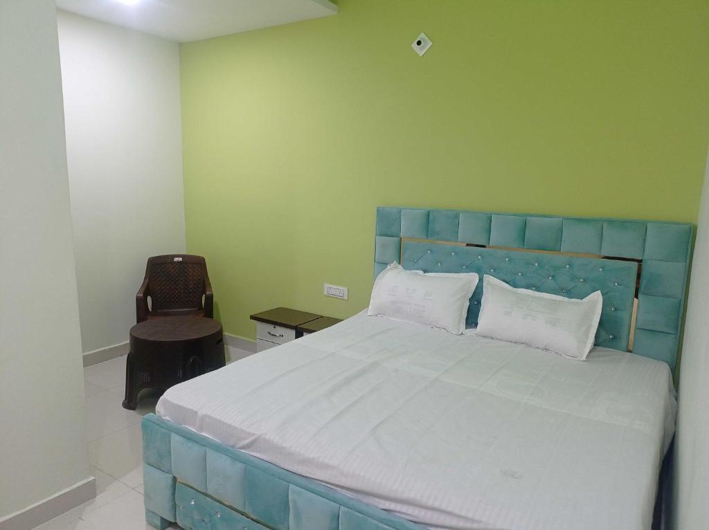 Spot On 93305 Shaurya Guest House — фото 1