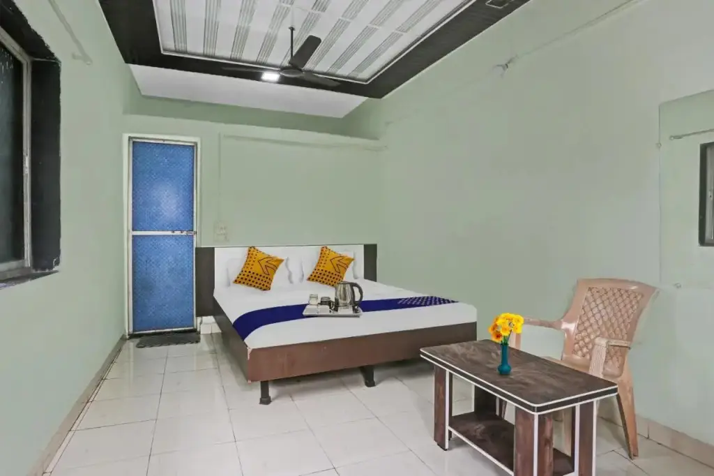 Тхане: SPOT ON 93323 Akash Lodge