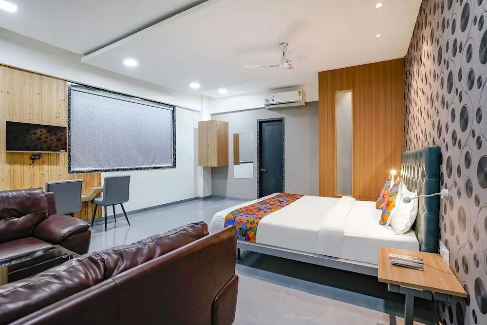 Тхане: Fabhotel Arc Palace