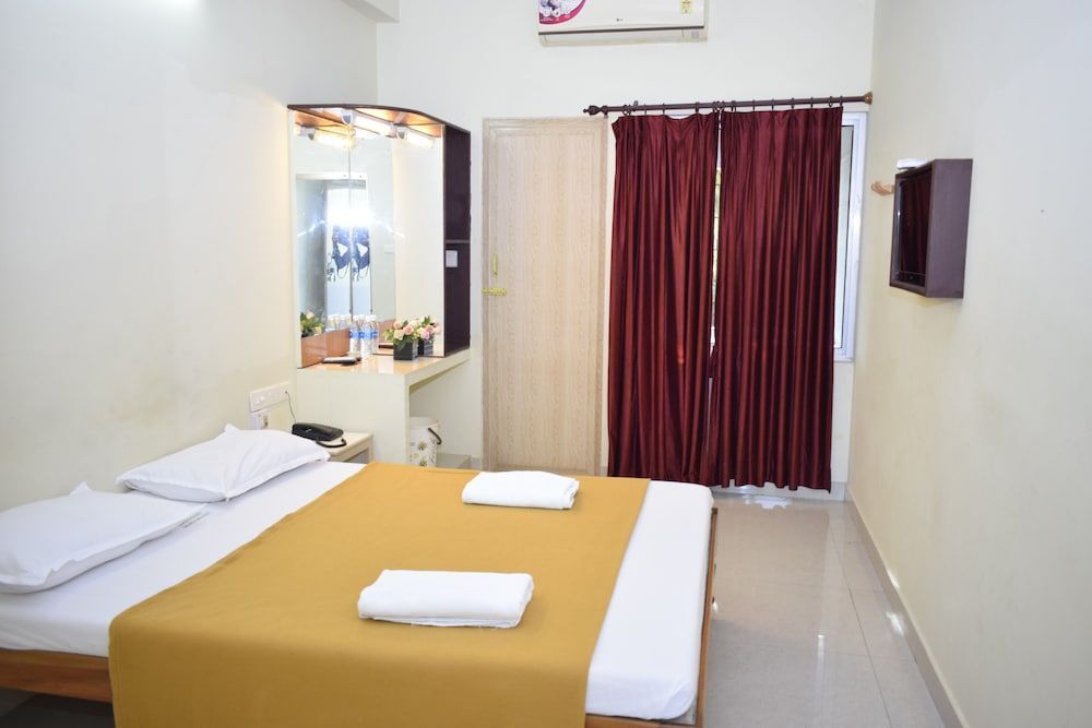 Маилам: Ganesh Beach Resort