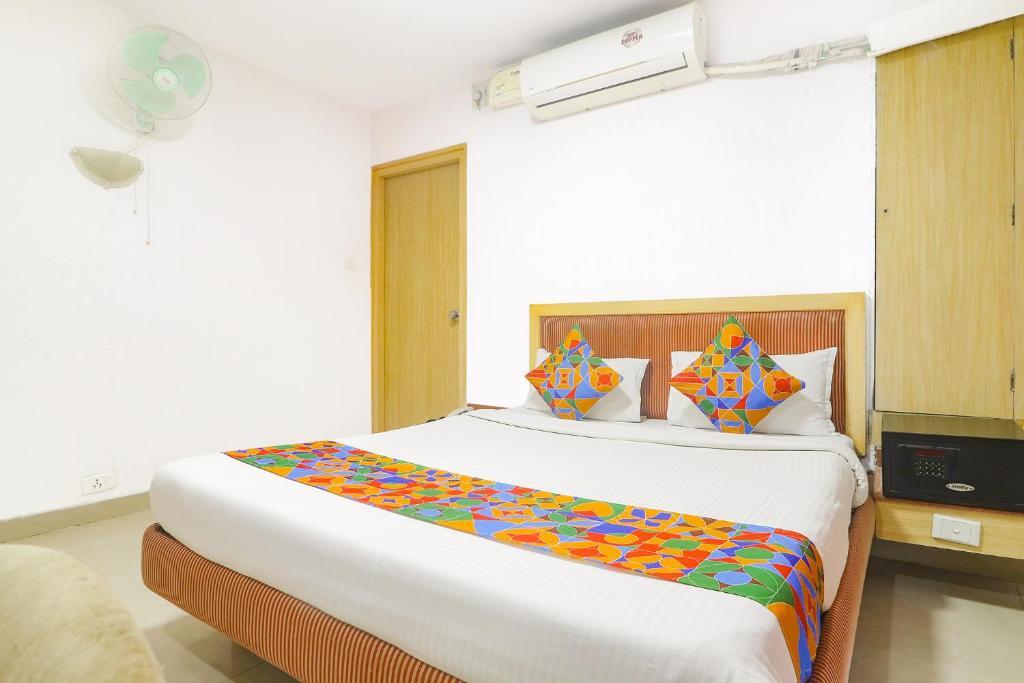 Хидерабад: Ssv Grand FabHotel