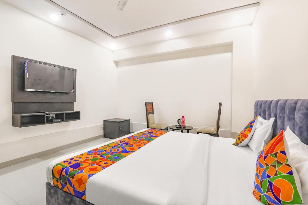 Лакхнау: Fabhotel Silver Stone Inn