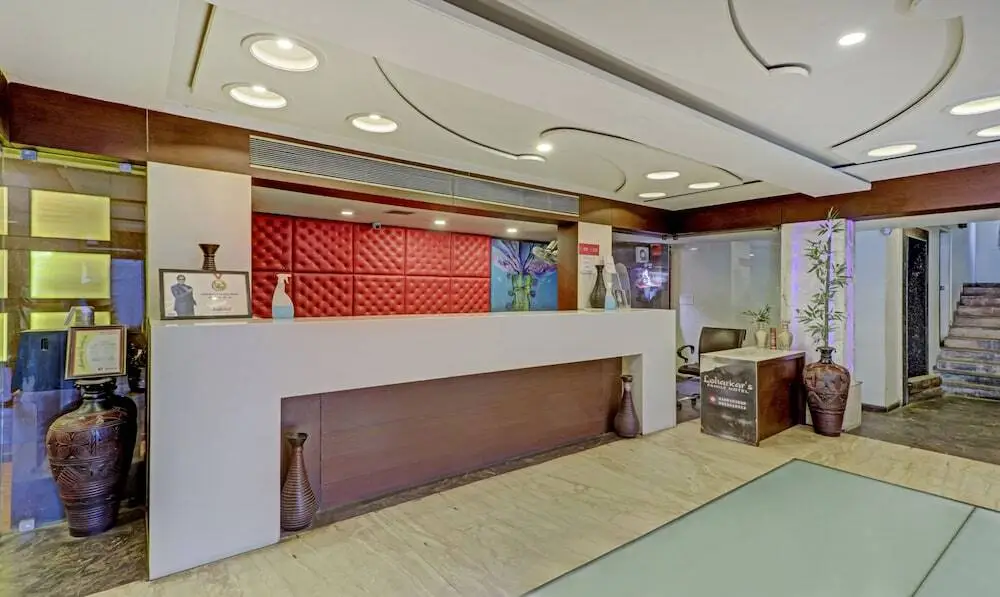 Нагпур: Loharkar Family Hotel L A Rooms