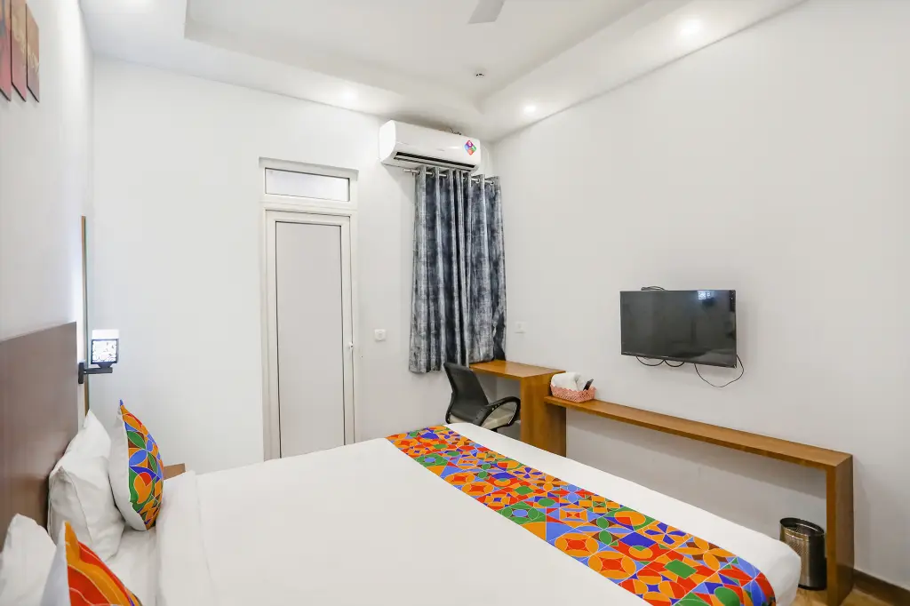 Газиабад: FabHotel Indirapuram by SBG Near Sec 62 Noida