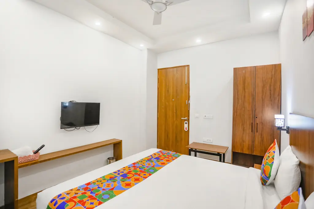 Газиабад: FabHotel Indirapuram by SBG Near Sec 62 Noida