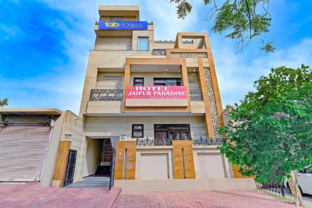 Fabhotel The Castle Homestay Inn — фото 1