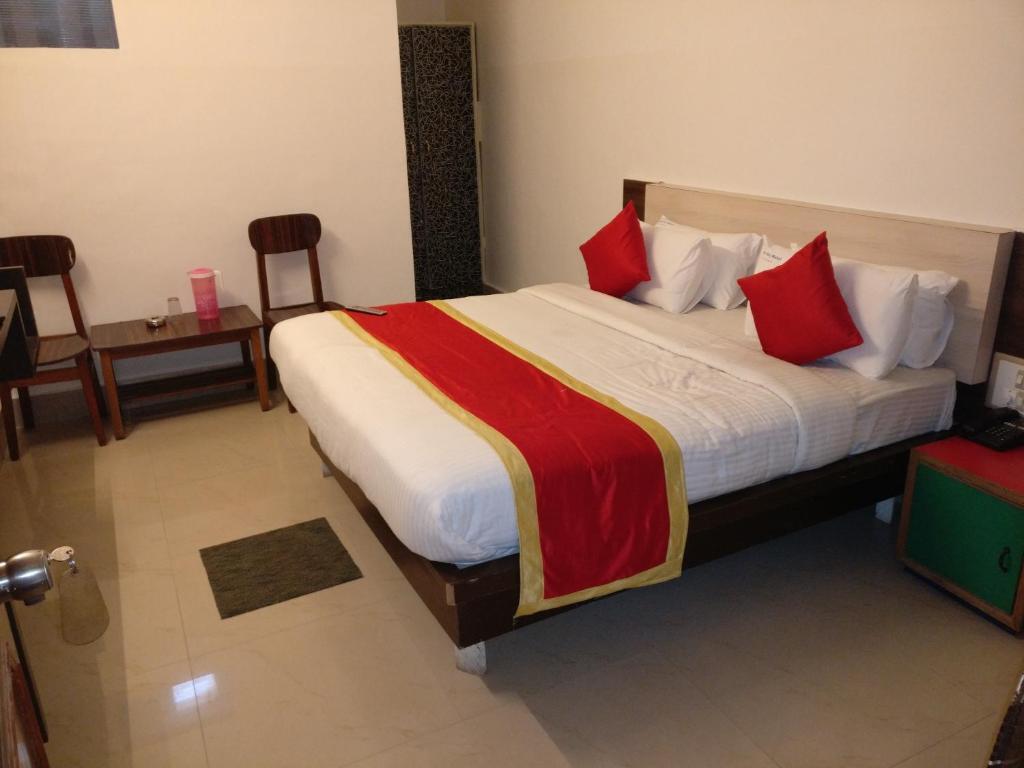 Шиккамагалуру: Hotel Raj Mahal