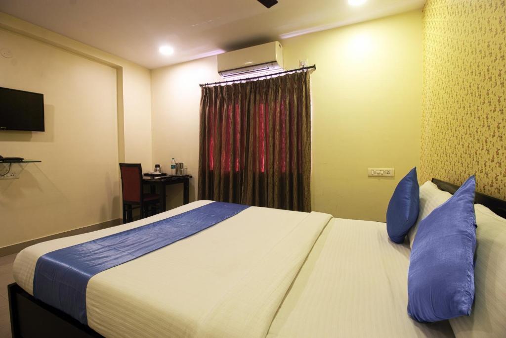 Хидерабад: Hotel NS Royal Emirates With 3Hr Early check in
