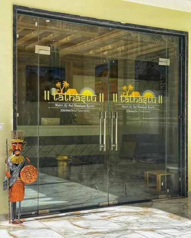 Чамоли: Tathastu Maitri Ski Resort & Hotel, Joshimath