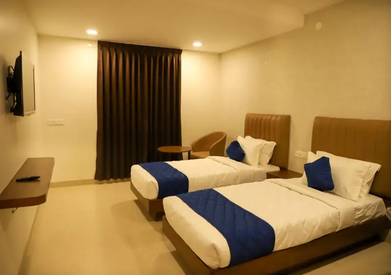 Коимбатур: Admira Residency