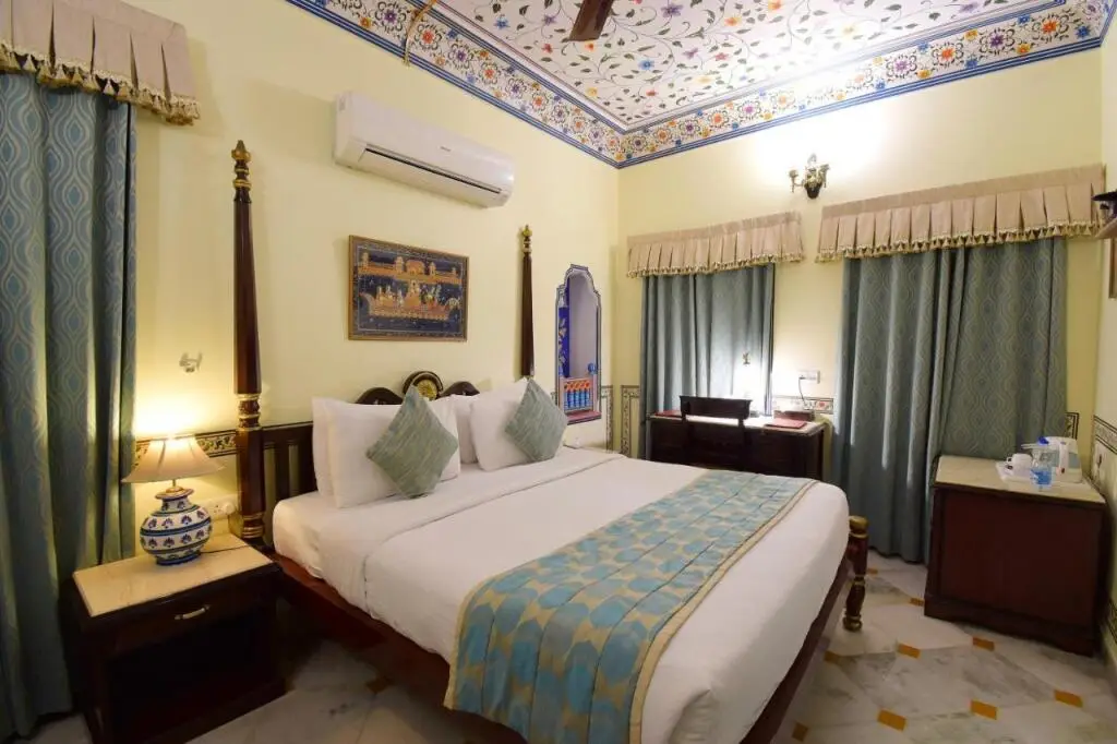 Джайпур: Umaid Bhawan - A Heritage Style Boutique Hotel
